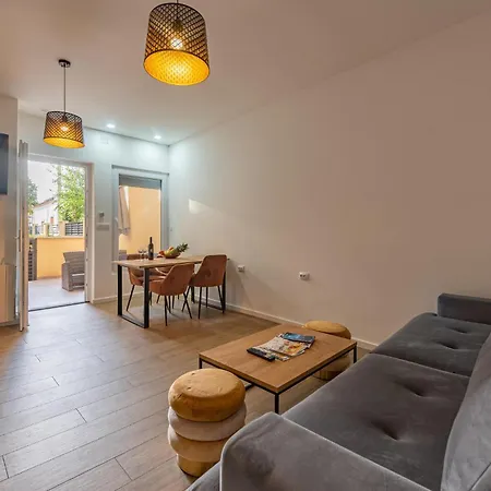 In With Kitchen Apartment